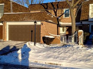 1S192 Eliot Ln, Villa Park, IL