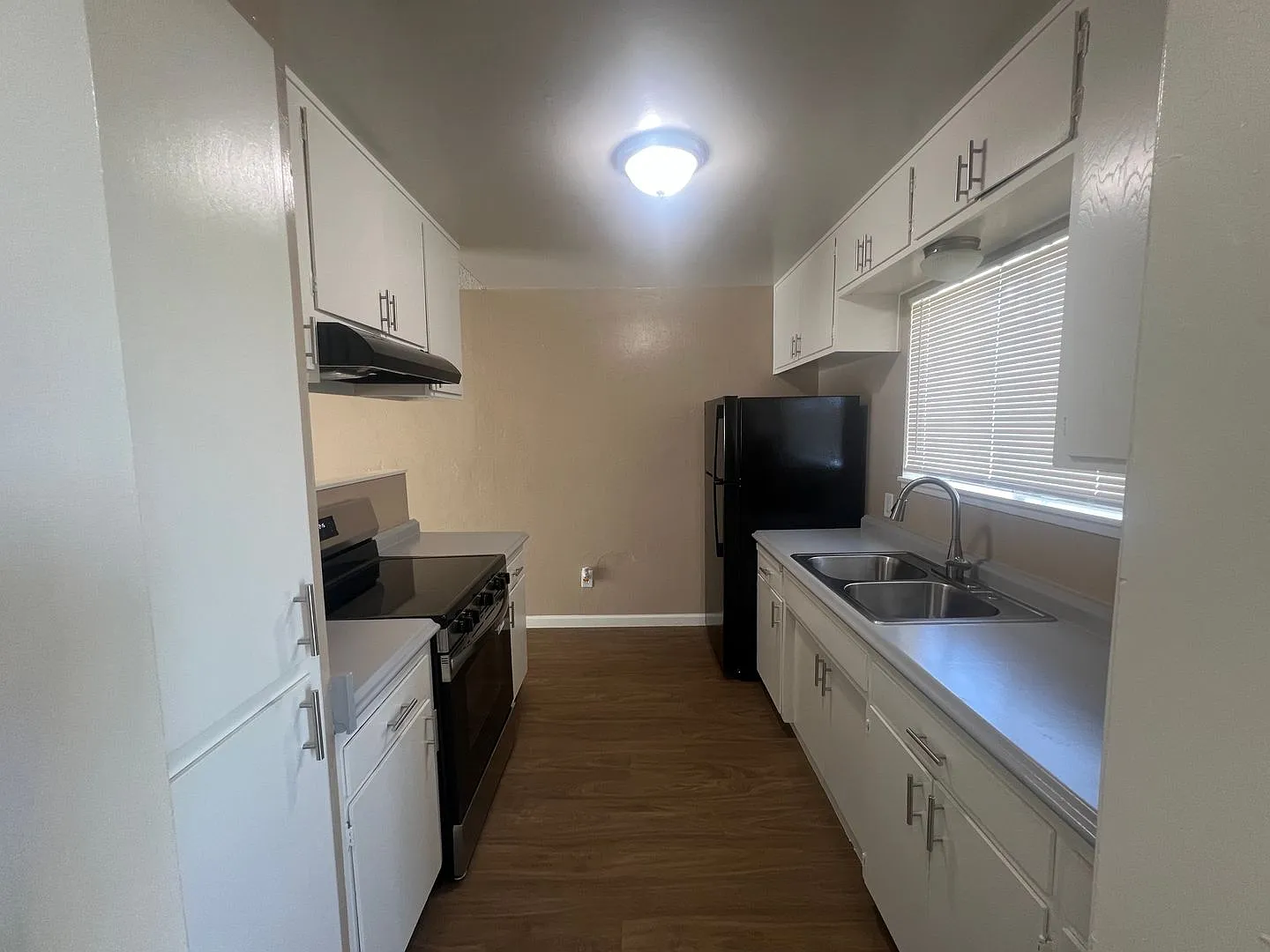 1720 Orange Street — Photo 4