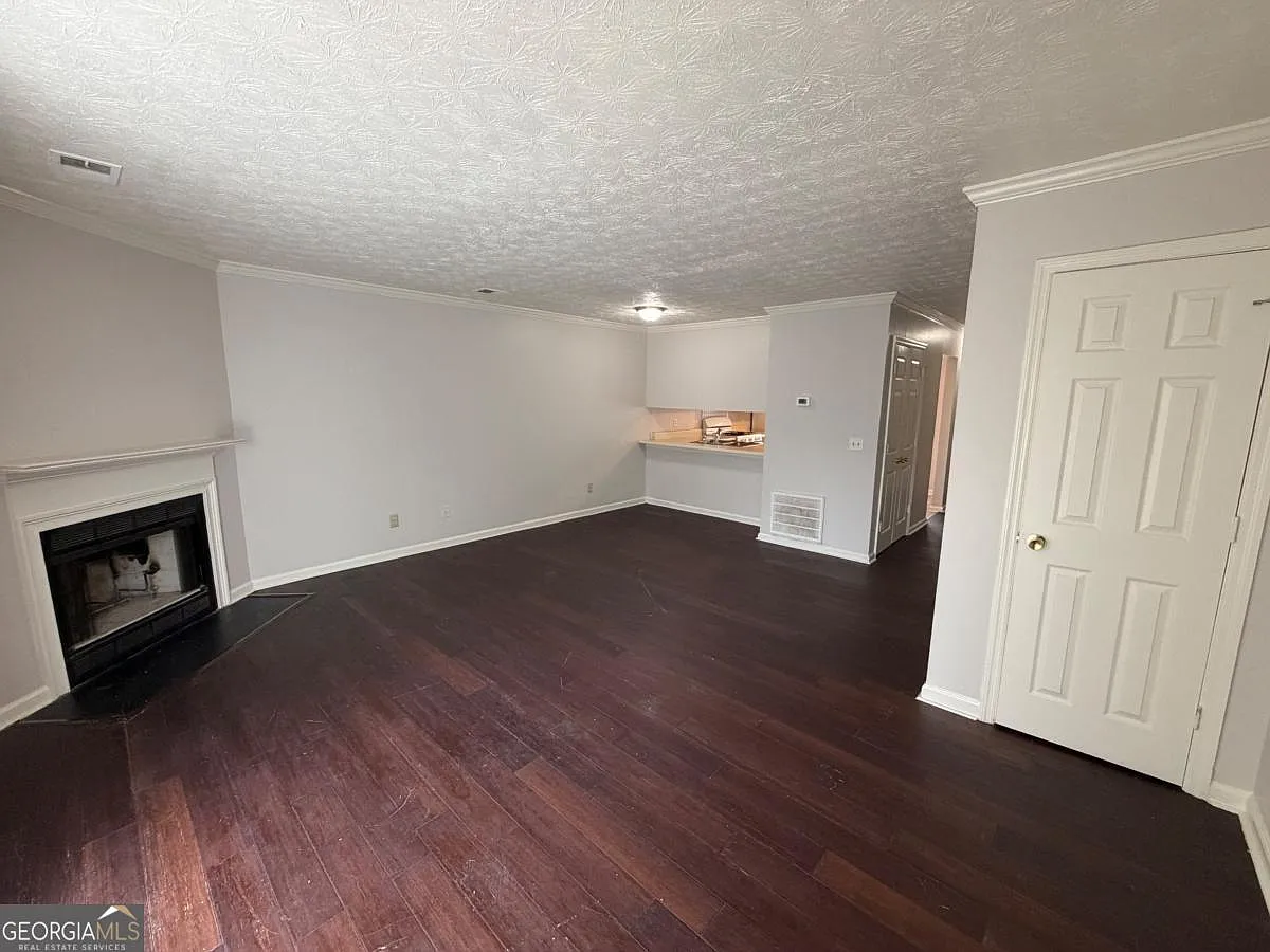 2 bed, 2.5 bath, 1164 sqft, $1,395 — Photo 4