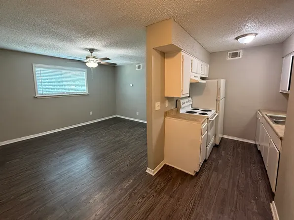 Parmele Park Apartments, 800 NW 12th St #D1eefa02c, Oklahoma City, OK 73160