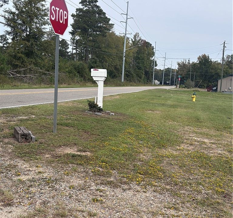10th image of Cade Ave