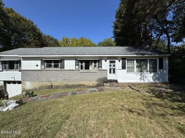 23 Brickyard Road, Troy, NY 12182