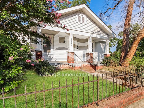 564671_003_front_view_13969573.jpg