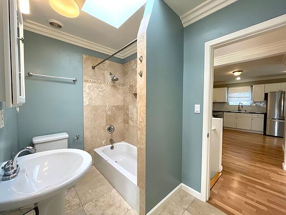 3rd image of 2910 B St