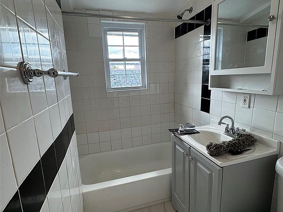 4th image of 171-30 111th Ave Floor 2