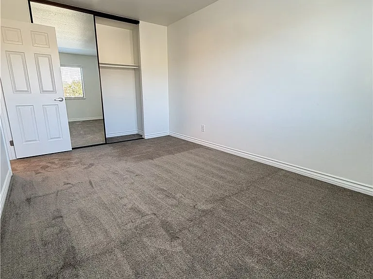 18153 Rustic Ct — Photo 24