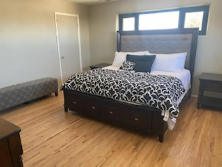 1504 Arizona St NE — Photo 11