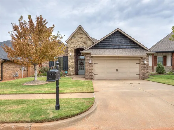 19128 Rush Springs Ln, Edmond, OK 73012