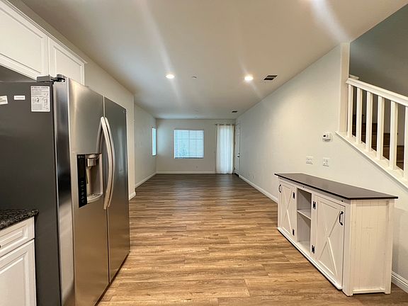 4th image of 8771 Celebration St