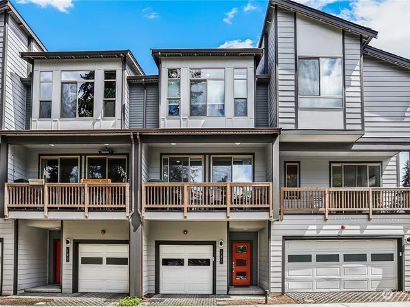 6837 NE 170th Street #103, Kenmore, WA 98028