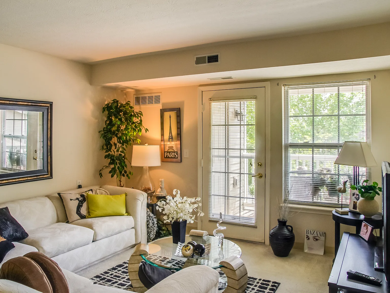 Hopkins Court Apartments — Photo 3