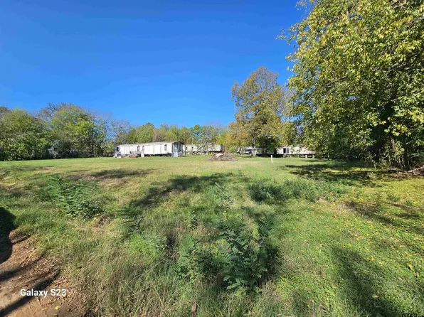 305 W Gilmer St, Big Sandy, TX 75755