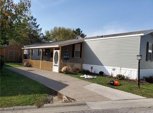 209 Sand Dr, Vermilion, OH 44089