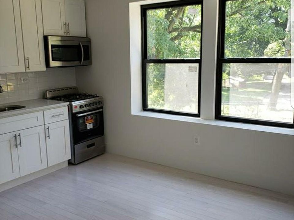 2nd image of 500 Garfield Ave APT 2D