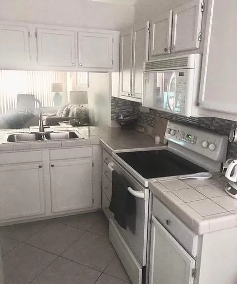 489 Tallwood St #B-101 — Photo 6