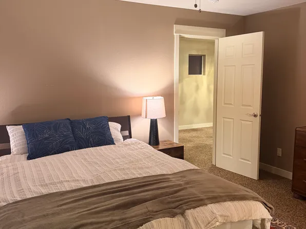 61257 Bronze Meadow Ln #2, Bend, OR 97702