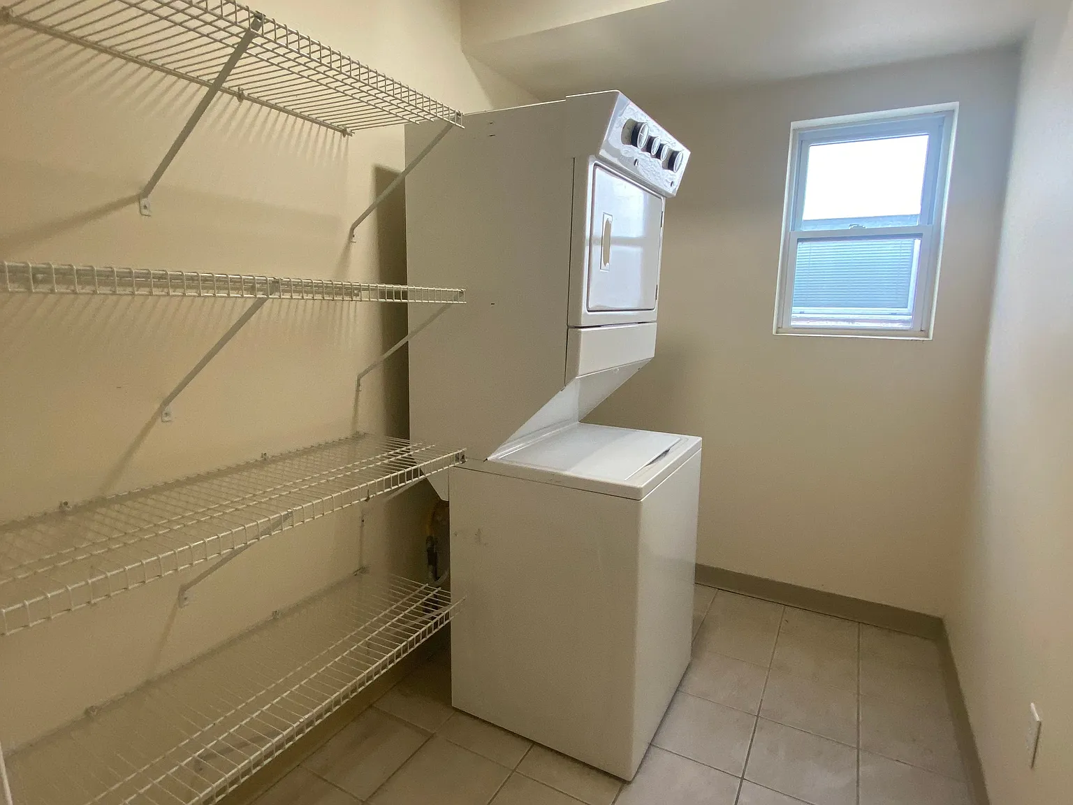 5 bed, $2,500 — Photo 3