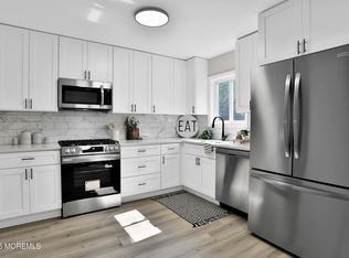 520 East Rd, Belford, NJ 07718