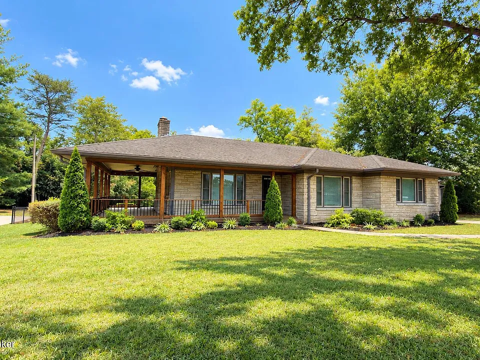 1601 Woodland Rd