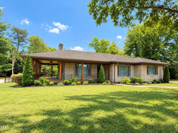 1601 Woodland Rd, New Albany, IN 47150