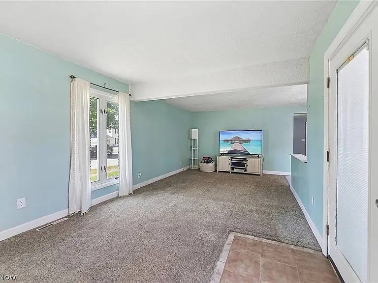 2369 Frederick Dr — Photo 16