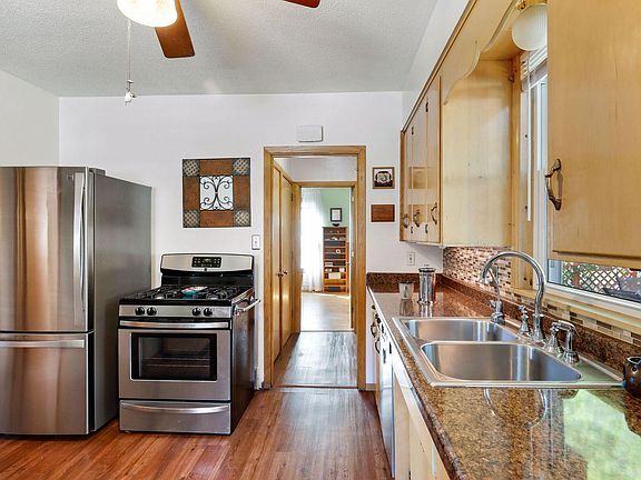 5th image of 1930 McKinley St NE