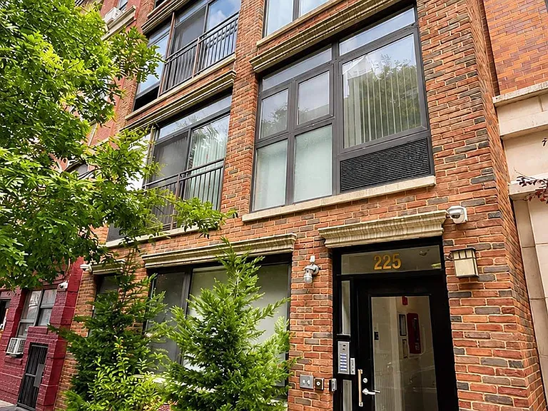 225 E 111th St #3B — Photo 10