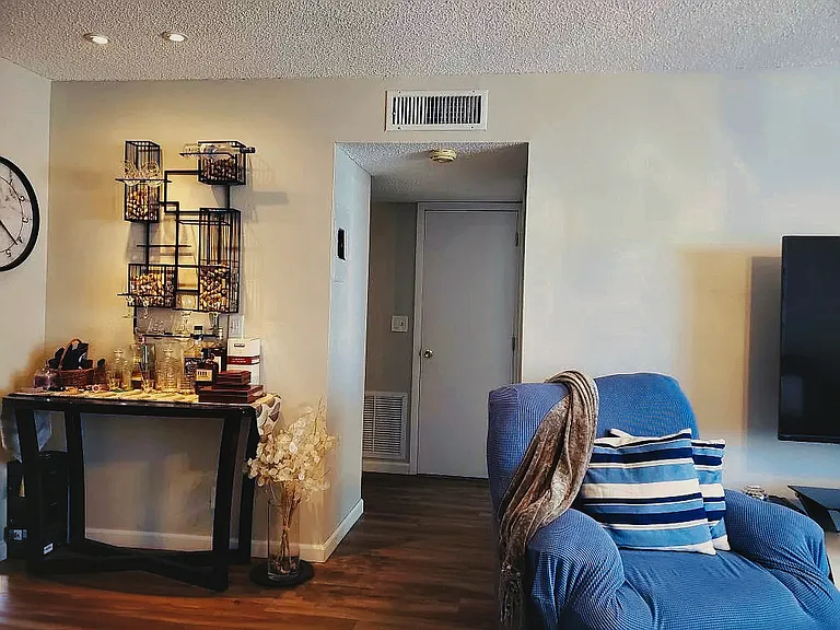 420 SE 2nd Ave #25B — Photo 9