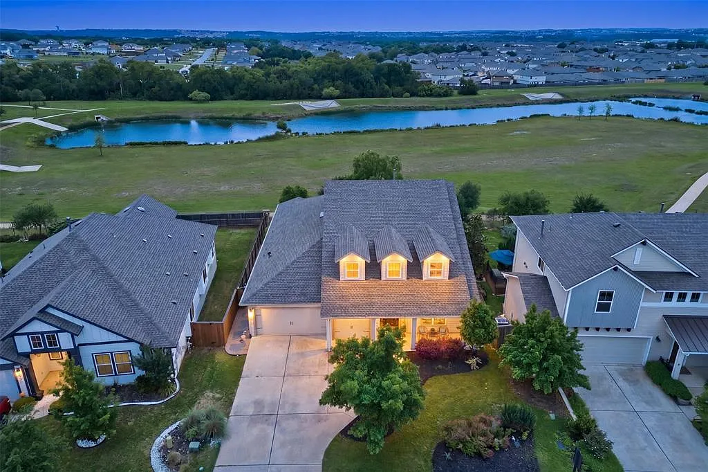 4 bed, 4.0 bath, 3469 sqft, $3,495 — Photo 2