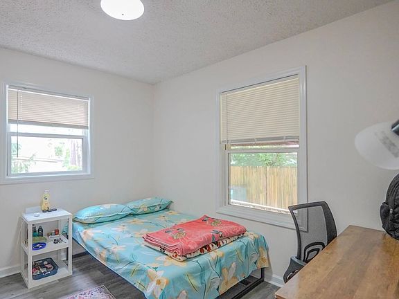 5th image of 1324 N Main St APT 1
