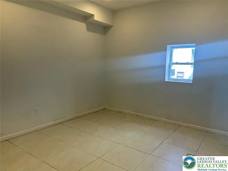 134 S 3rd St #B — Photo 13
