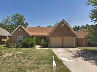 6111 Ivy Glen Dr, Arlington, TX 76017