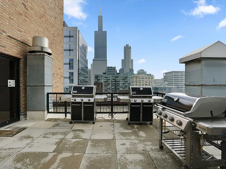 728 W Jackson Blvd #217 — Photo 12