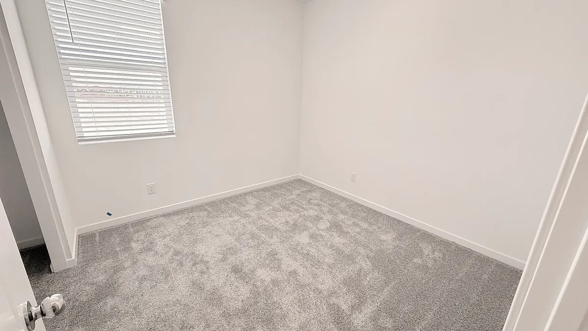 Building Photo - 1528 Maya Crossing Ave #4