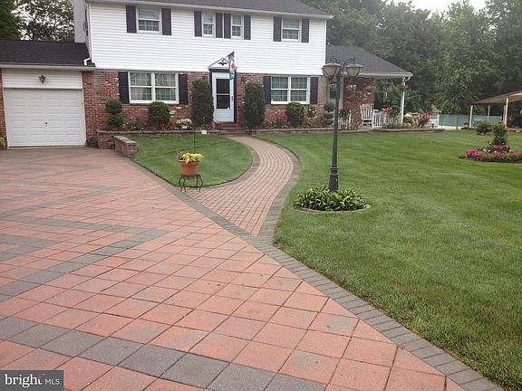 5th image of 308 Willowbrook Rd