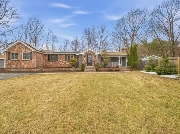 30 Glendale Ave, Uxbridge, MA 01569