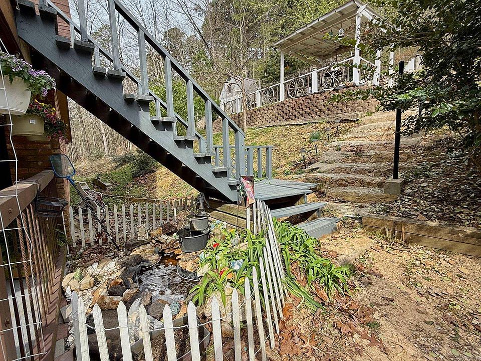 7th image of this home