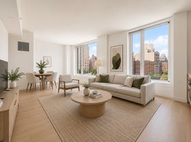 280 W 24th St