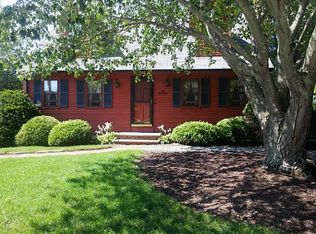 100 Carolyn Dr, West Warwick, RI 02893