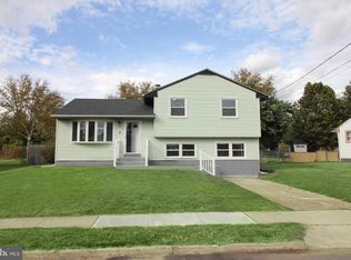 5 La Clede Dr, Burlington, NJ 08016