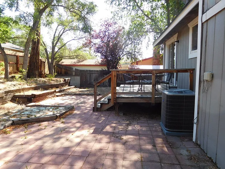 1325 Williams Cir — Photo 10
