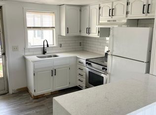 19 Centre St APT 2, Wakefield, MA 01880