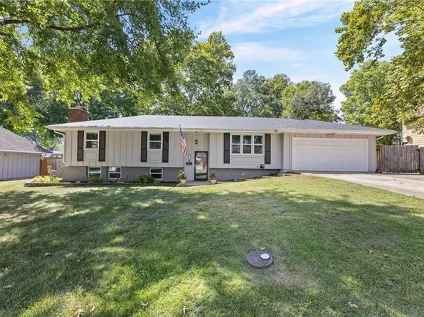 12712 Crystal Ave, Grandview, MO 64030