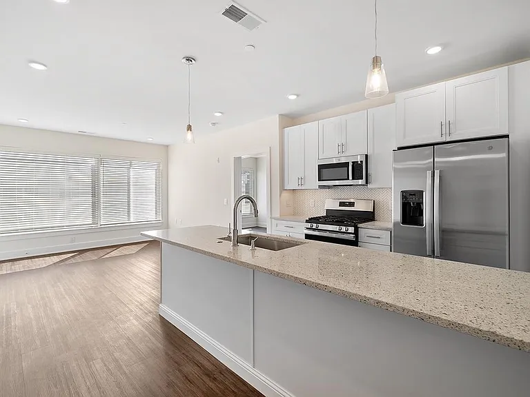 1148 N 2nd St #3H — Photo 17