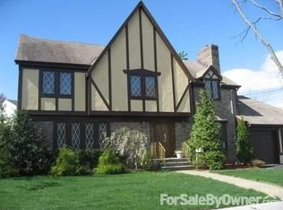 76 Yale Pl, Fair Lawn, NJ 07410