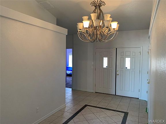 5th image of 2423 E Nez Perce Ct