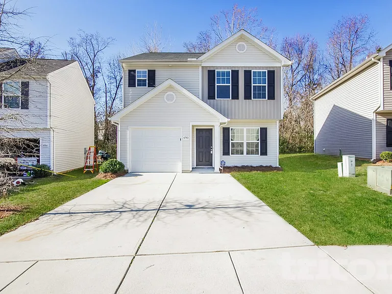 4740 Brewer Dr — Photo 1
