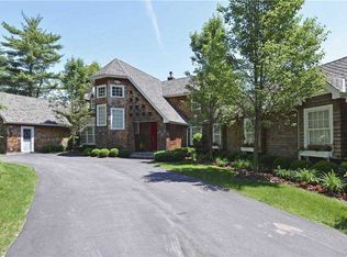 1386 Ridge Rd, Laurel Hollow, NY 11791