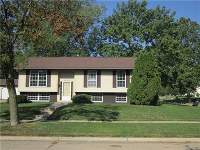 5022 Twin Mound Dr NE, Cedar Rapids, IA, 52402