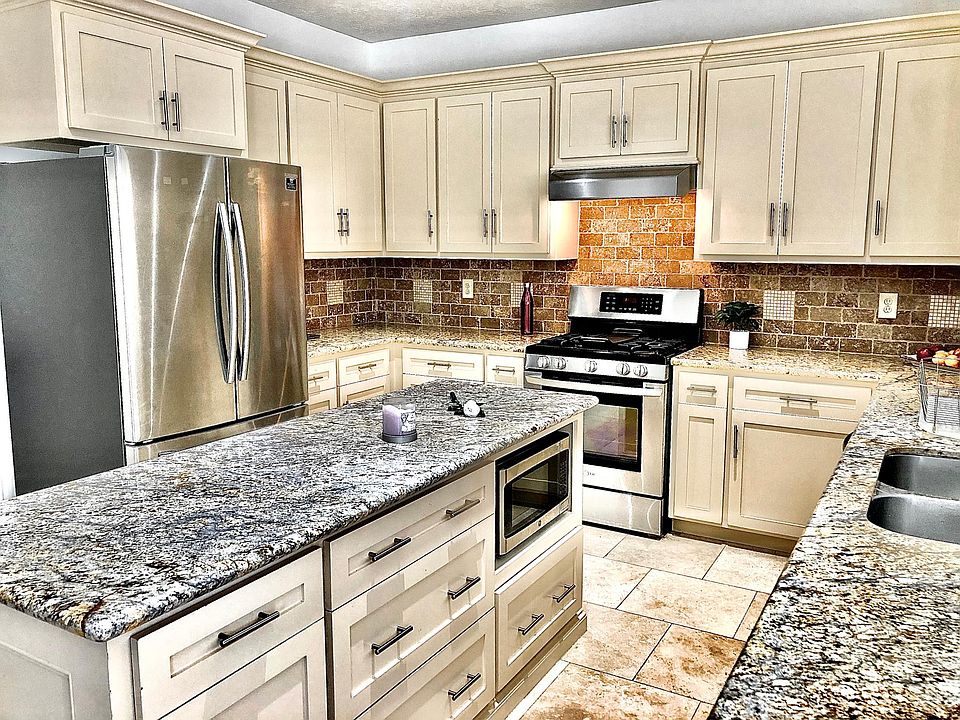 1st image of 10706 Allens Landing Dr